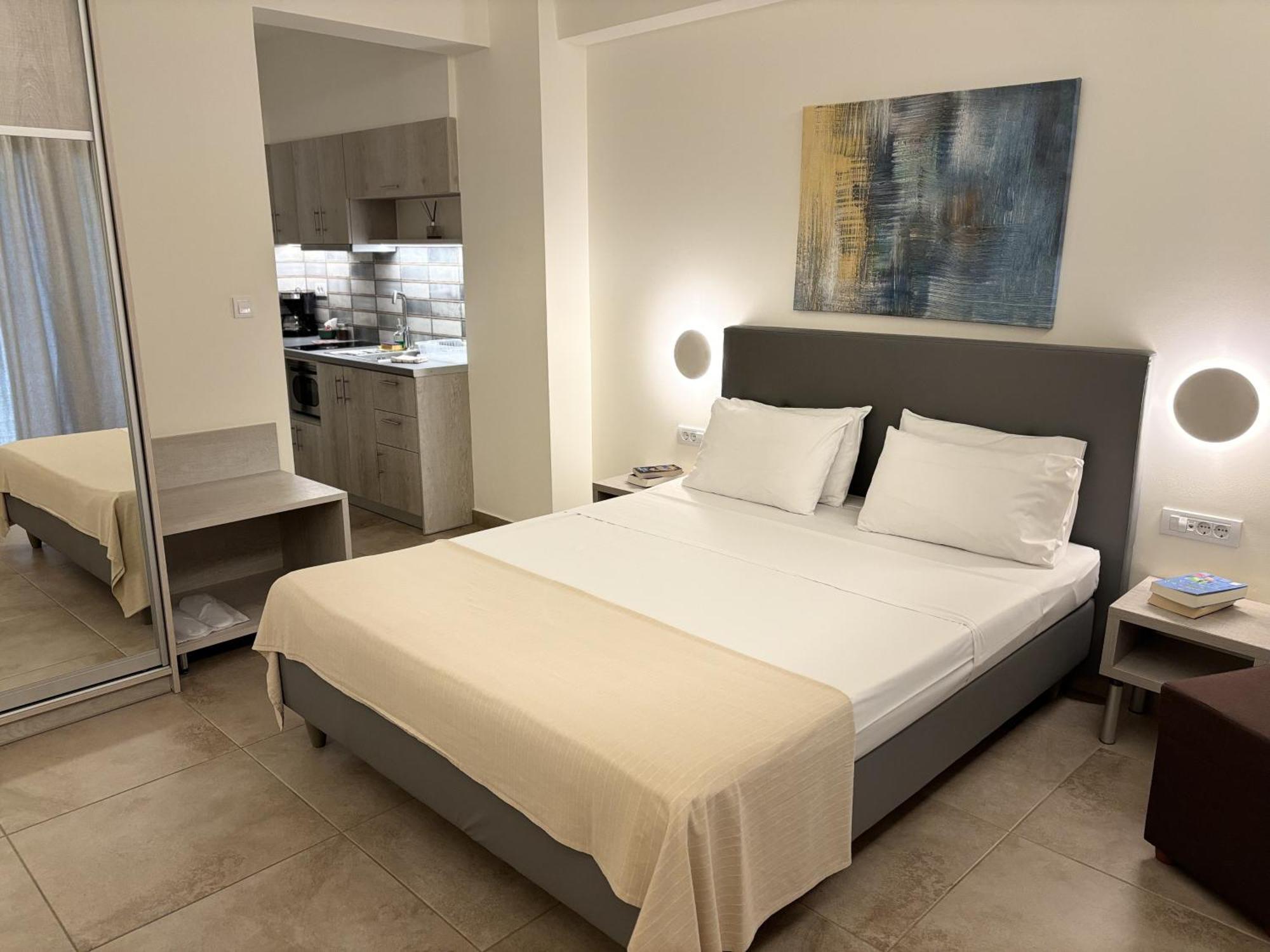 Melydron Apartments Preveza Bagian luar foto